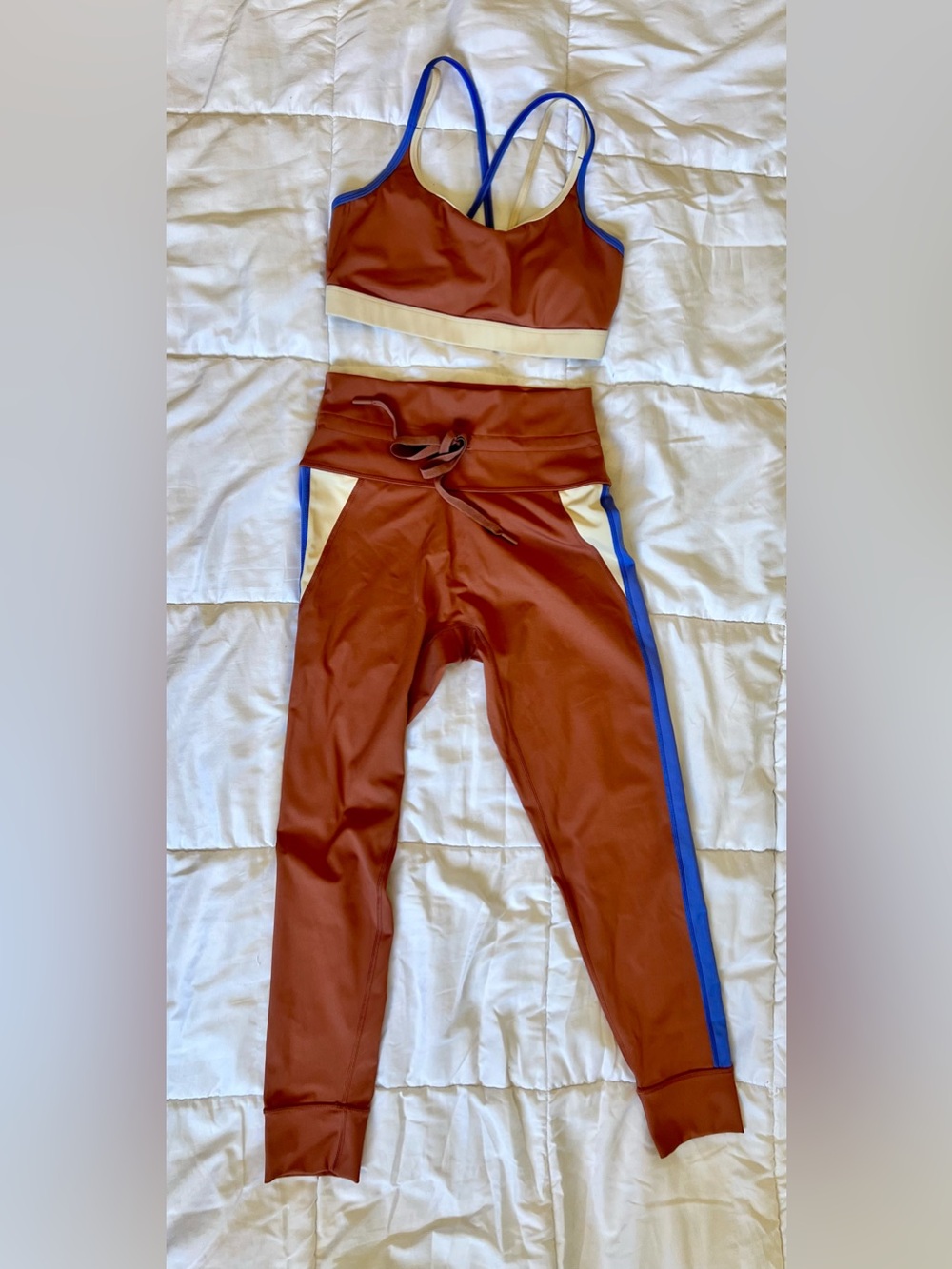 Leggings and bra workout set from Aerie. Top (Medium); Leggings (Large)